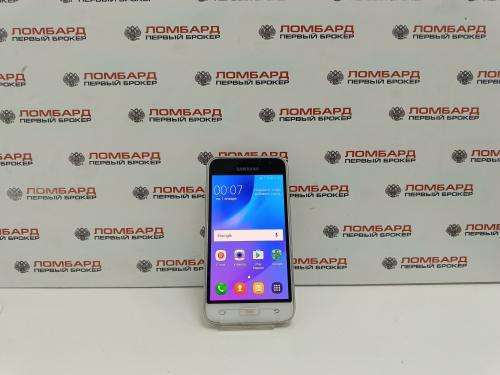 Смартфон Samsung Galaxy J1 (2016) 4G 1/8 ГБ 