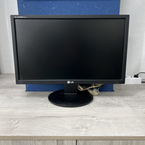 Монитор LG Flatron E2411