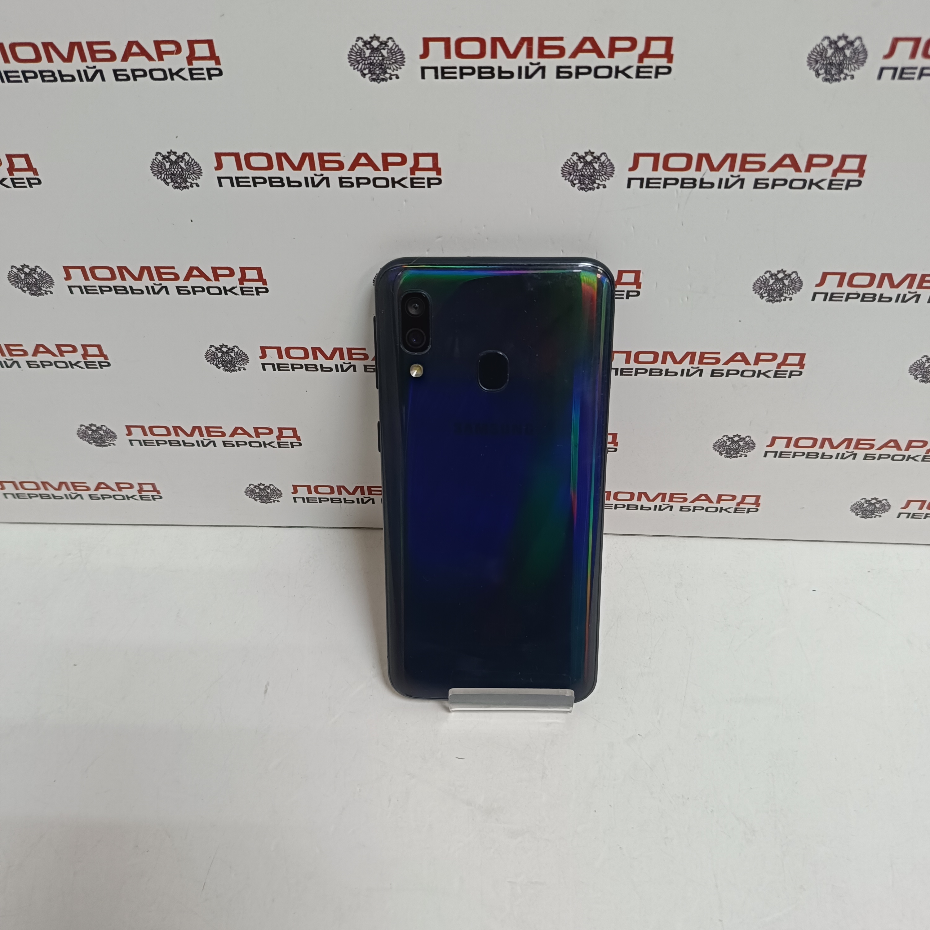 Купить Смартфон Samsung Galaxy A40 4/64 ГБ б/у в Смоленске. Цена 5650  рублей | Ломбард 