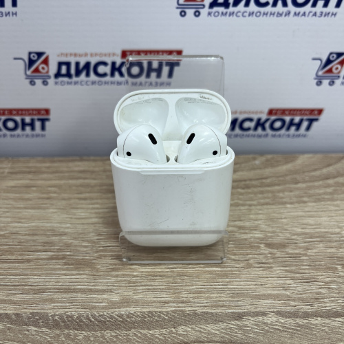 Беспроводные наушники Apple AirPods 2 с зарядным футляром MV7N2