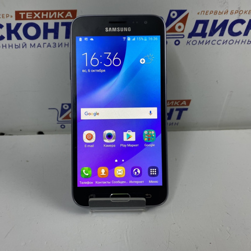  Смартфон Samsung Galaxy J3 (2016)