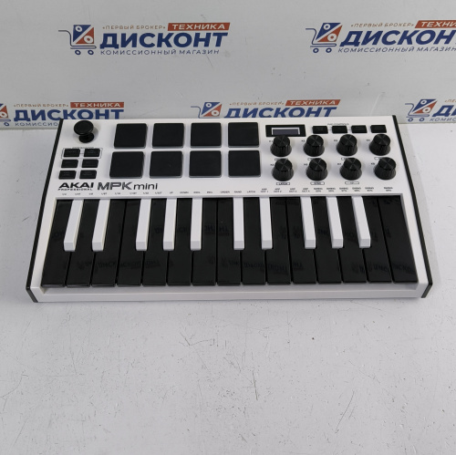  MIDI-клавиатура AKAI PRO MPK MINI