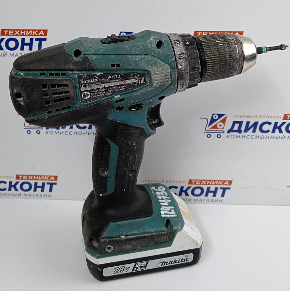 Аккумуляторная дрель-шуруповерт Makita DF457DWE