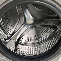 Стиральная машина узкая Haier HW70-BP12969B