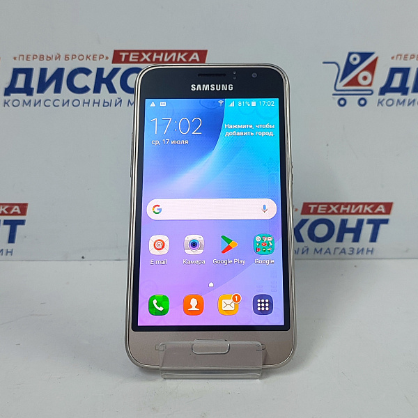 Смартфон Samsung Galaxy J3