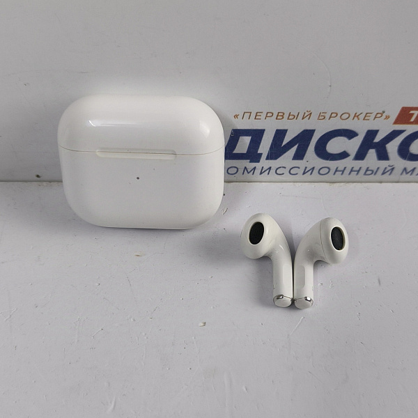 Беспроводные наушники Apple AirPods 3 Lightning Charging Case