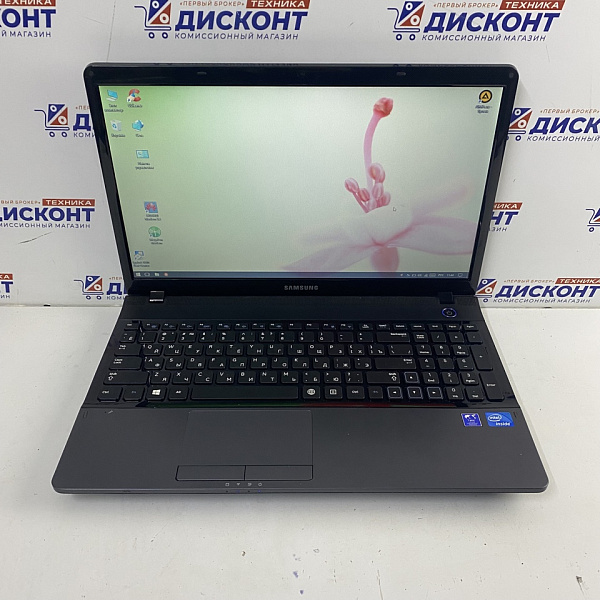 Ноутбук Samsung NP300E5X-A06ru 