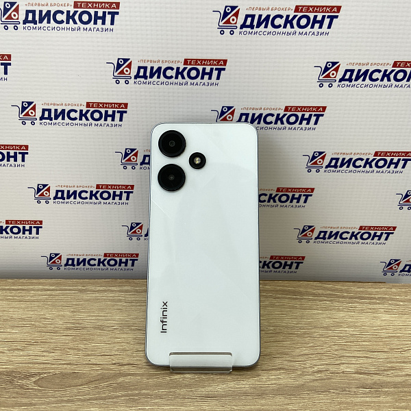  Смартфон Infinix HOT 30i 4/64 Гб