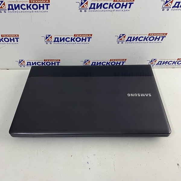 Ноутбук Samsung NP300E5X-A06ru 