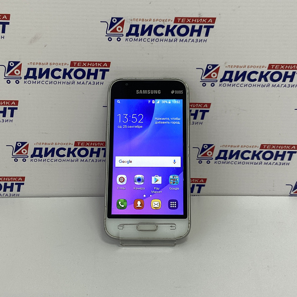  Смартфон Samsung Galaxy J1 mini 8 Гб