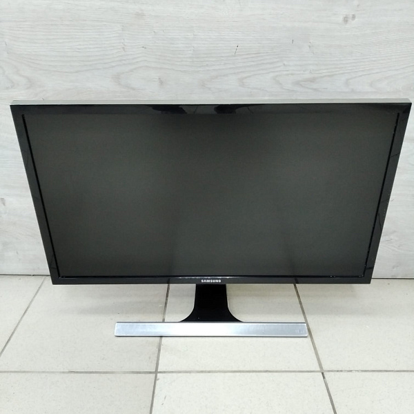 Монитор Samsung U28E590D