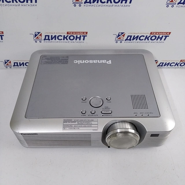  Проектор Panasonic PT-LC55E