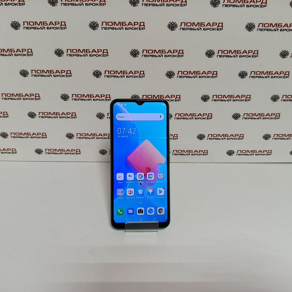 Смартфон TECNO Spark 8C 4/64 Гб