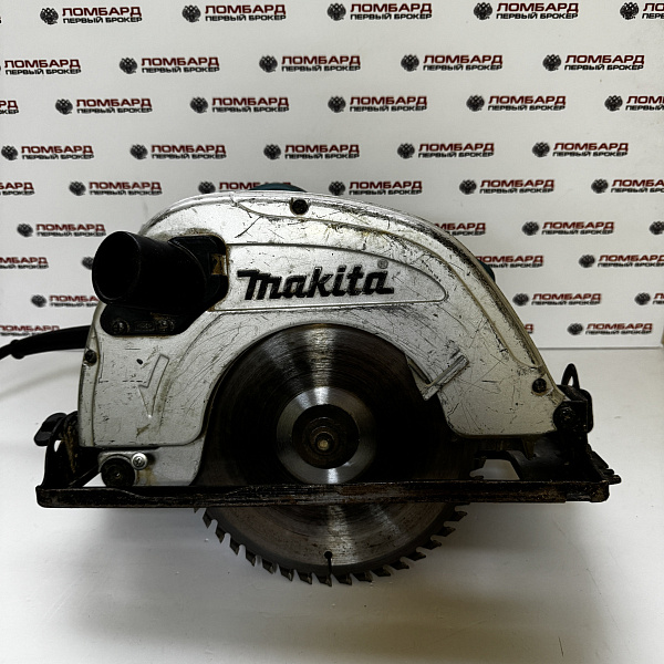 Дисковая пила Makita 5704R