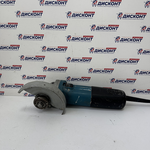 Угловая шлифовальная машина Makita 9558HN