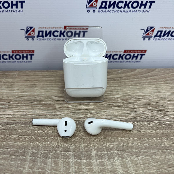 Беспроводные наушники Apple AirPods 2 с зарядным футляром MV7N2