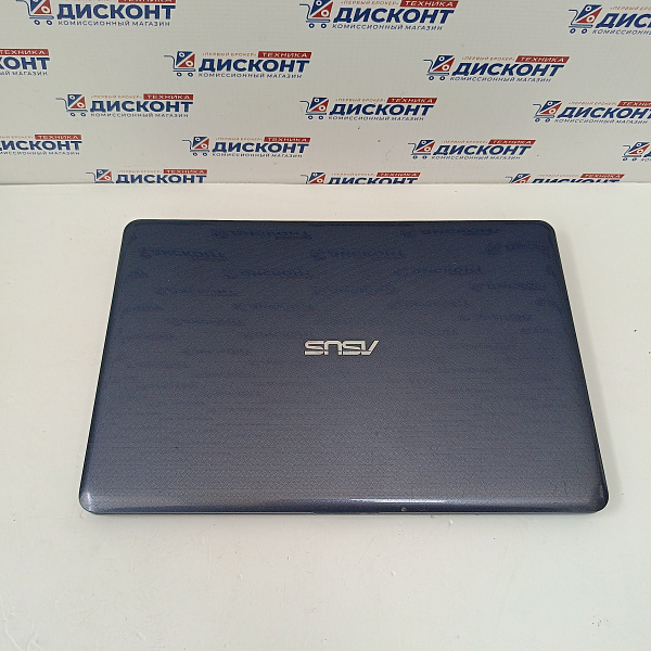 Ноутбук Asus е203м