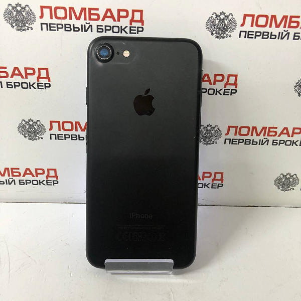 Смартфон Apple iPhone 7 32 ГБ